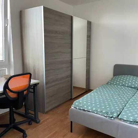 Sunny Near The Center Apartamento Bratislava